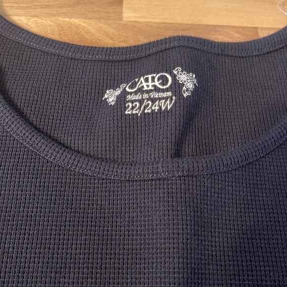 CATO ⭐️  long sleeve top - Picture 3 of 4